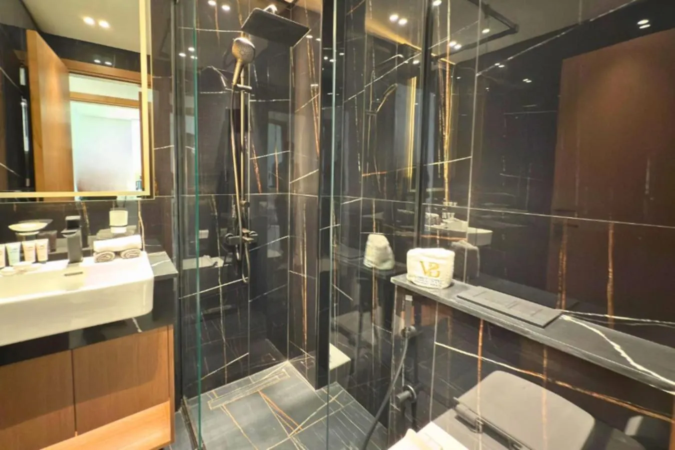 1 Bedroom Apt Binghatti Venus, Jumeirah Village Circle Dubai Apartment